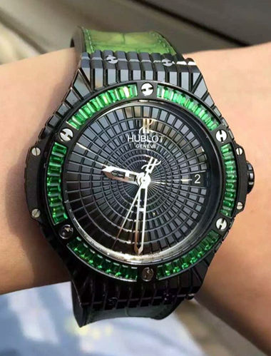 Replica Hublot Big Bang Caviar Watch Replica Hublot Big Bang Caviar Watch